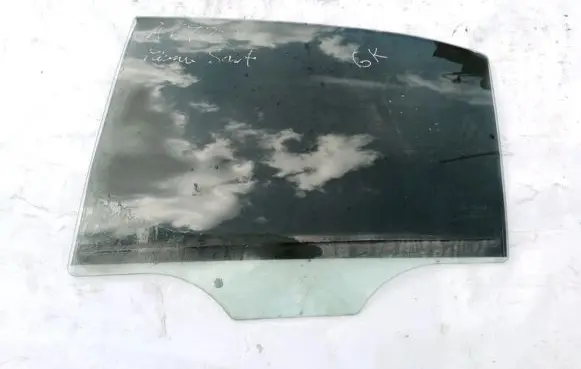 Rear door window glass