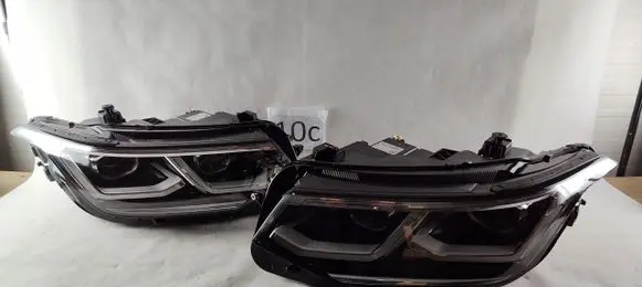 Volkswagen Tiguan Headlights/headlamps set 