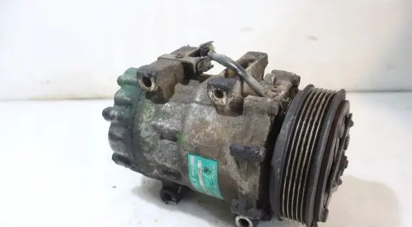 Volvo V50 Air conditioning (A/C) compressor (pump)
