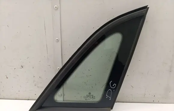 Volkswagen ID.4 Rear side window 43R01351
