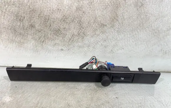 BMW 5 E39 Navigation GPS unit bracket/holder 61318368975