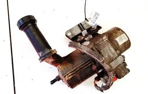 Peugeot 307 Power steering pump 9681546580 A5097809A