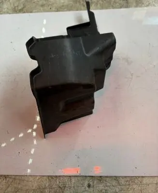 Mitsubishi L200 Intercooler air guide/duct channel 