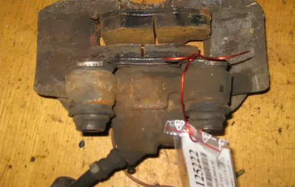 Renault Master I Front brake caliper