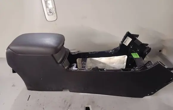 KIA Sportage Center console 84611F1500WK T7C550624 12072019