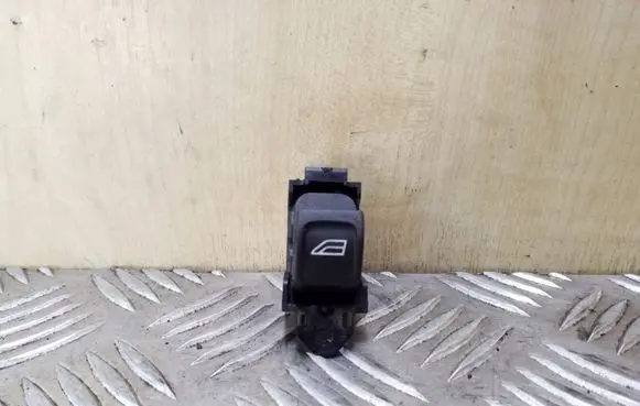 Volvo XC70 Electric window control switch 30773273