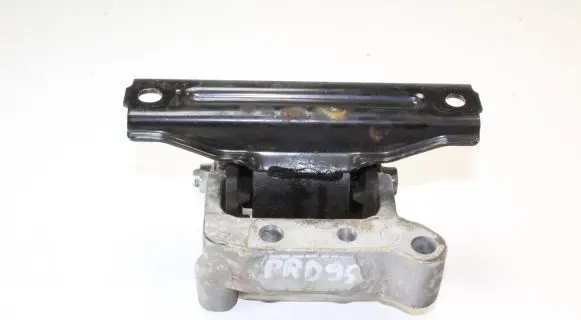 Mitsubishi Lancer Engine mount bracket