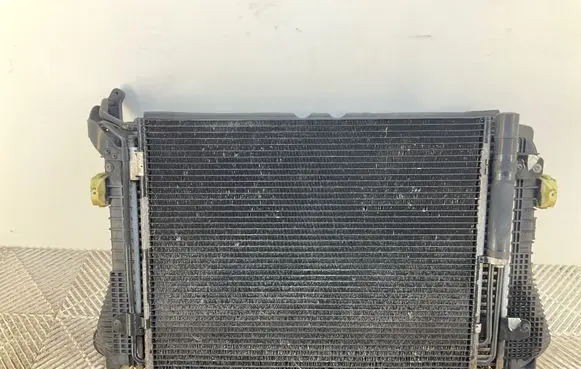 Volkswagen Tiguan Radiator set 5N0121253L 3C0145805AM 5N0820411E