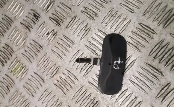 Windshield washer spray nozzle