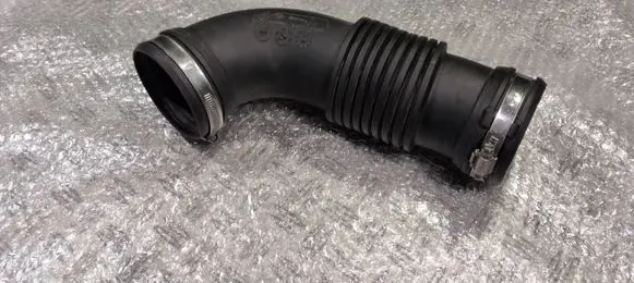 Renault Master III Engine coolant pipe/hose 165763705R