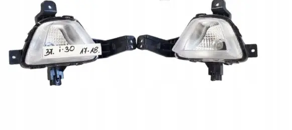 Hyundai i30 Fog light set 92207G40