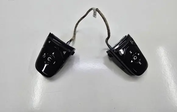 Volvo XC60 Steering wheel buttons/switches 31443498