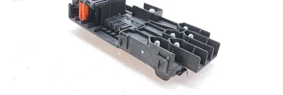 Mercedes-Benz CLS C219 Fuse module 2115452401 013948421 013948411