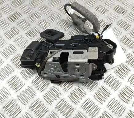 Audi Q4 Sportback e-tron Rear door lock 5TA839015T
