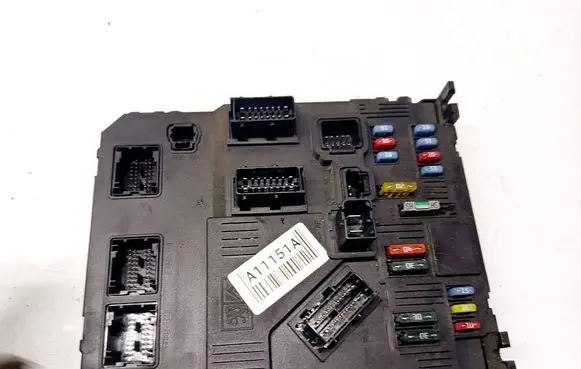 Peugeot 407 Fuse box set 9655708380