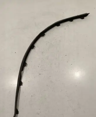 Front bumper lip
