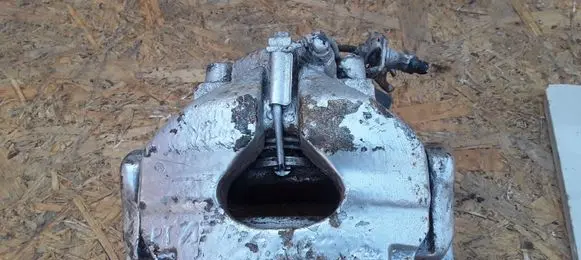 Volkswagen Sharan Front brake caliper