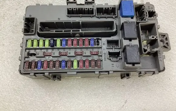 Honda Accord Fuse box set E6116RA000008 TL4S110KV KVDA08Z0D