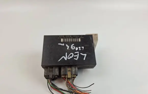 Volkswagen PASSAT B5 Comfort/convenience module 1C0959799F