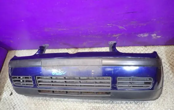 Volkswagen Golf IV Front bumper