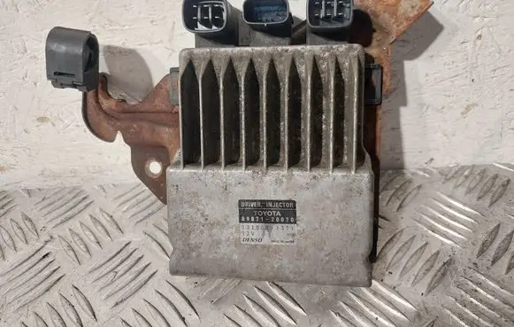Toyota Avensis T250 Fuel injection control unit/module 8987120070 1310001371