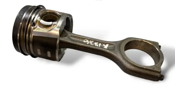 Ford Focus Piston with connecting rod T1DB K1936