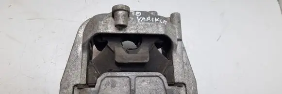 Volkswagen Jetta V Engine mount bracket 1K0199262AS