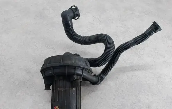 Volkswagen Golf V Secondary air pump 06A959253B