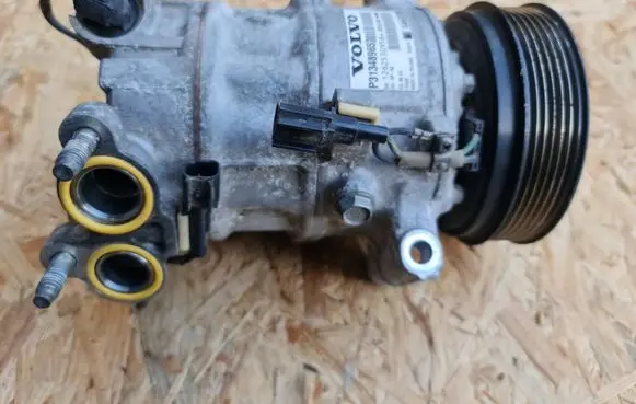 Volvo XC90 Air conditioning (A/C) compressor (pump) 31348965 126253095B4 R0TAT10N