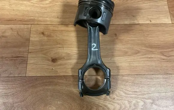 Mercedes-Benz C W203 Piston with connecting rod 