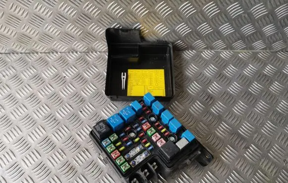 Hyundai i30 Fuse module 919501H030