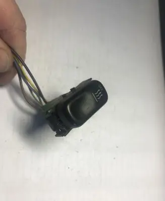 Mercedes-Benz A W168 Windscreen/window heater switch 2108212651