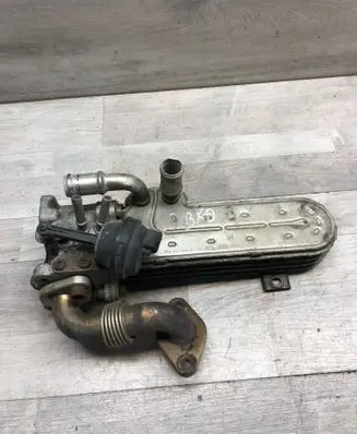 Skoda Octavia Mk2 (1Z) EGR valve cooler 03G131513J 252305 3239787