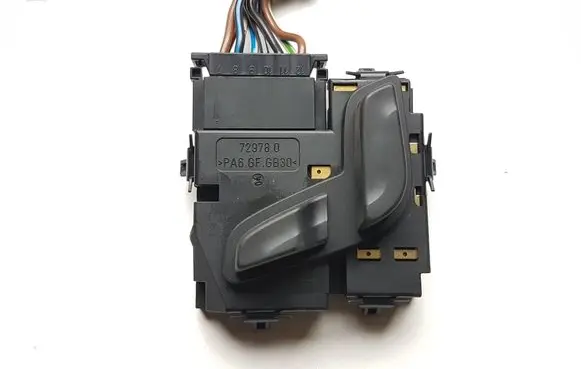 Mercedes-Benz E W212 Seat control switch A2048701958
