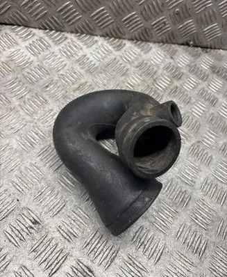 Audi A4 S4 B5 8D Intercooler hose/pipe 028129627D