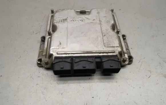 Citroen Xsara Picasso Engine control unit/module 0281011084
