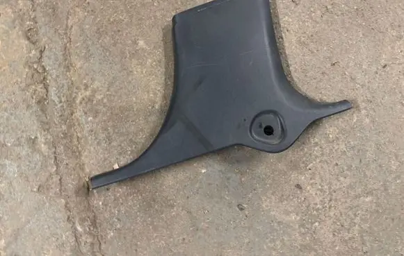 Mercedes-Benz GLA W156 X156 (B) pillar trim (bottom) A1766920200