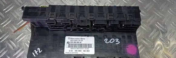 Mercedes-Benz C W203 Fuse module 2035451801 5DK00848640