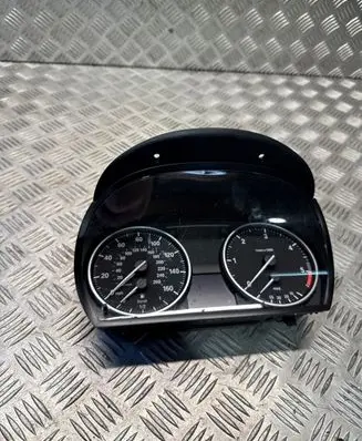 BMW X1 E84 Speedometer (instrument cluster) 9242347