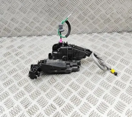 Mercedes-Benz E W213 Front door lock A2220063999