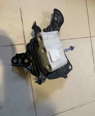 Lexus UX Gearbox mount