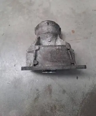 BMW 3 F30 F35 F31 Driveshaft support bearing bracket 7601996