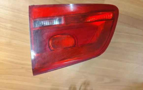 Volkswagen Touran II Tailgate rear/tail lights 176443 31070K1A