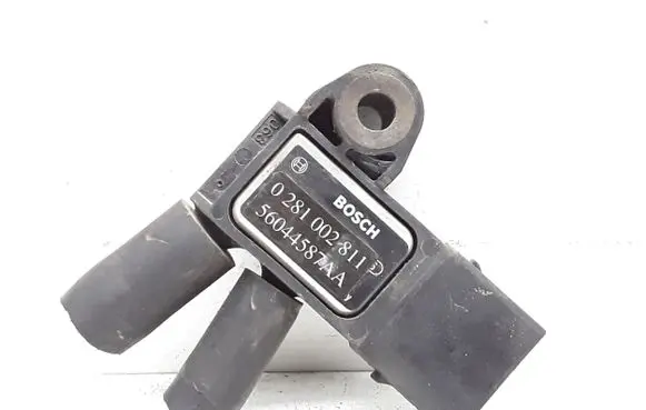 Chrysler 300 - 300C Exhaust gas pressure sensor 0281002811 0281002761