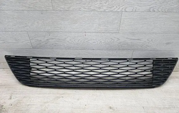Seat Toledo IV (NH) Front bumper lower grill 6JA853677