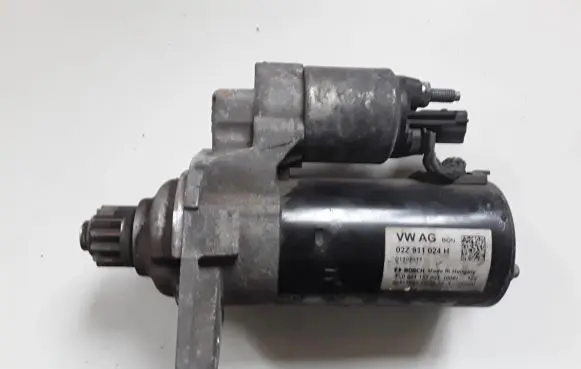 Volkswagen Golf VI Starter motor 02Z911024H
