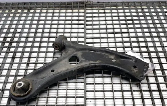 Toyota Yaris Front control arm 48605K0020