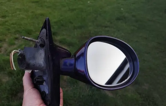 Front door electric wing mirror