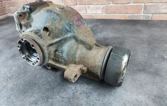 BMW X3 E83 Rear differential 7575538