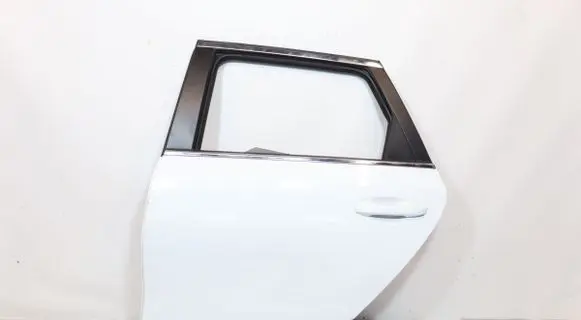 KIA Ceed Rear door 